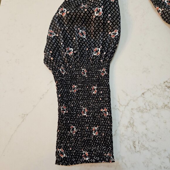 Veronica Beard Maree Smock Cuff Silk Blouse Black Silk Size 6 MSRP $450 - Picture 9 of 14